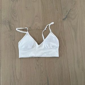 LULULEMON SPORTS BRA SIZE 2